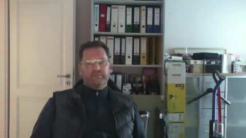 macfly67 online show from October 27, 3:38 pm