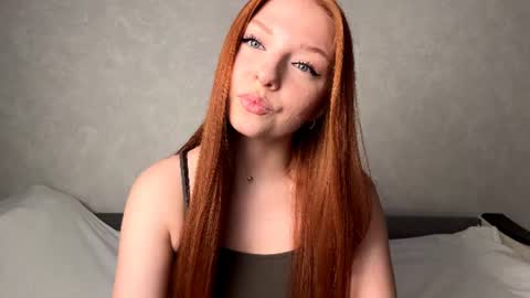 Nicole online show from August 2, 10:30 pm
