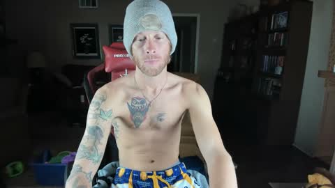 Snapshot of machinecumkelly69 chatting on January 14, 2:29 am machinecumkelly69 online show from January 14, 2:29 am