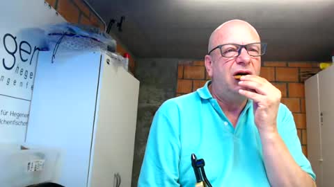 Andy online show from June 24, 6:07 pm