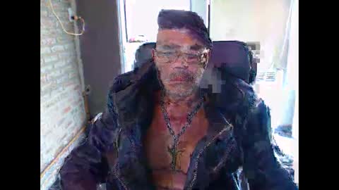 Snapshot of machobuscador chatting on January 21, 6:34 pm MACHO BUSCADOR online show from January 21, 6:34 pm