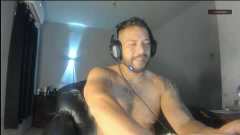 Snapshot of machohandsome chatting on April 23, 10:36 am Javier papichulo master how do you want online show from April 23, 10:36 am