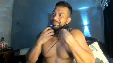 Snapshot of machohandsome chatting on April 29, 5:30 pm Javier papichulo master how do you want online show from April 29, 5:30 pm