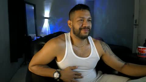 Snapshot of machohandsome chatting on May 10, 10:42 am Javier papichulo master how do you want online show from May 10, 10:42 am