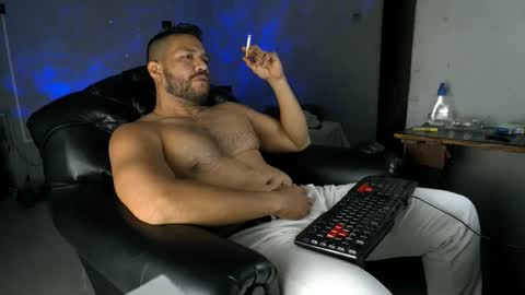 Snapshot of machohandsome chatting on May 22, 9:26 am Javier papichulo master how do you want online show from May 22, 9:26 am