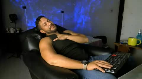 Snapshot of machohandsome chatting on June 23, 6:22 am Javier papichulo master how do you want online show from June 23, 6:22 am