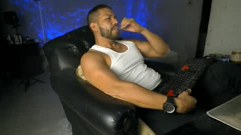 Snapshot of machohandsome chatting on July 14, 8:30 am Javier papichulo master how do you want online show from July 14, 8:30 am