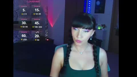 Snapshot of maciimayy chatting on April 8, 1:05 am maciimayy online show from April 8, 1:05 am