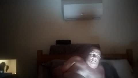 Snapshot of mack9875 chatting on October 18, 5:10 am mack9875 online show from October 18, 5:10 am