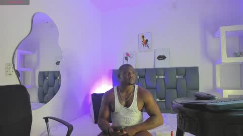 Snapshot of mackbig_dick2 chatting on April 17, 12:35 am MACKBIG DICK im a damn dominant I like ATMs INSTAGRAM Edwinaragonc online show from April 17, 12:35 am