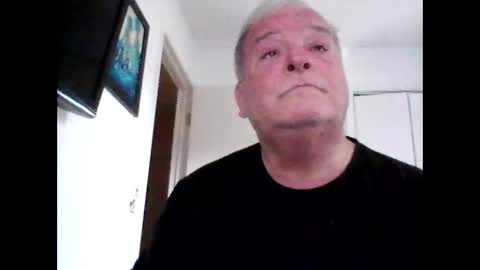 mackdocc001 online show from December 16, 8:37 pm