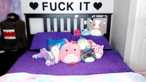 Mackenzie Wolfe online show from November 25, 4:12 am