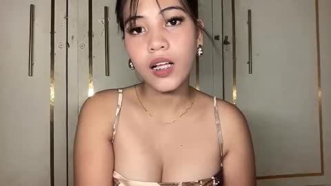 Snapshot of macycollinx chatting on March 22, 12:08 pm Maceey online show from March 22, 12:08 pm