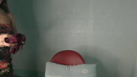 madalina1992 online show from February 4, 10:13 pm