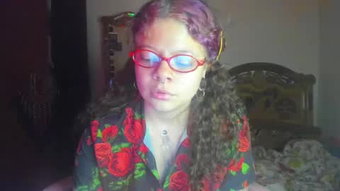 Snapshot of madam_sativa chatting on February 5, 8:25 pm di online show from February 5, 8:25 pm