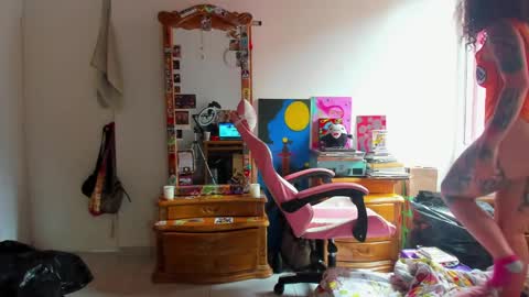 Snapshot of madam_sativa chatting on February 26, 3:30 pm di online show from February 26, 3:30 pm