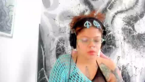 Snapshot of madam_sativa chatting on October 30, 6:08 pm di online show from October 30, 6:08 pm