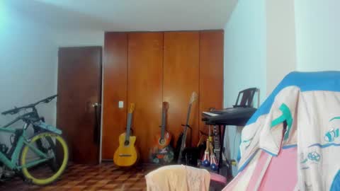 Snapshot of madam_sativa chatting on February 16, 3:13 am di online show from February 16, 3:13 am