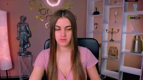 Snapshot of madam_ulis chatting on June 16, 11:24 am Ulis online show from June 16, 11:24 am