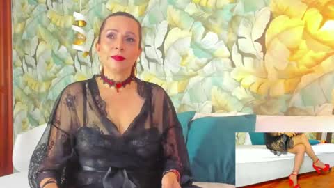 Snapshot of madame_angelic_1 chatting on April 12, 4:06 am Madam Angelic online show from April 12, 4:06 am