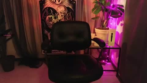 Madame La online show from July 29, 9:29 am