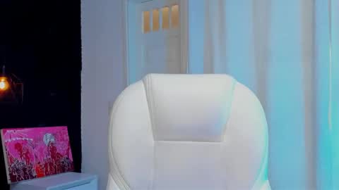  madame lilith  online show from January 17, 5:30 pm