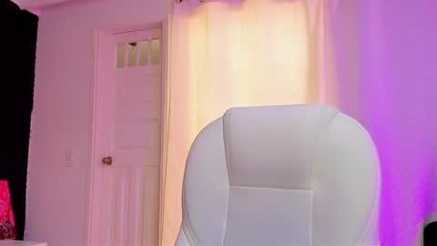  madame lilith  online show from February 3, 5:35 pm