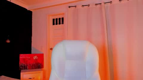  madame lilith  online show from October 17, 11:24 am