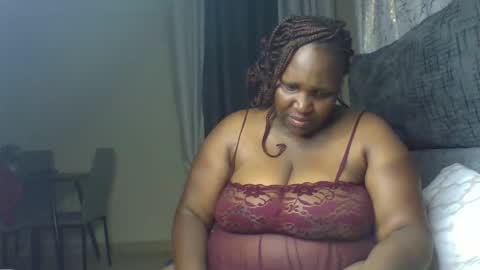 Snapshot of madame_pleasure40 chatting on May 14, 2:40 am madame_pleasure40 online show from May 14, 2:40 am
