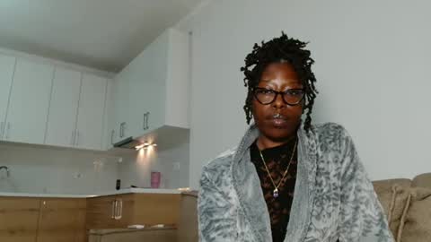 YourMadamIndigo online show from February 6, 6:55 pm