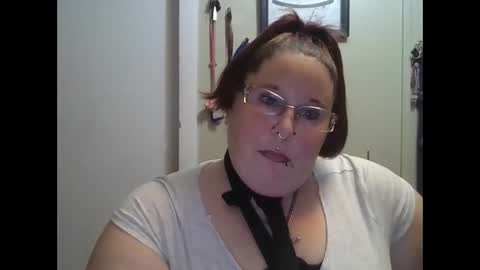 madampumkin online show from April 19, 3:17 am