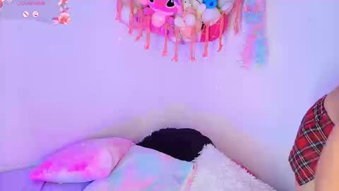 maddie 09 online show from September 11, 4:18 pm