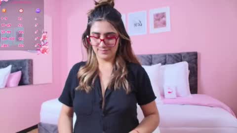 Maddie online show from November 18, 8:02 pm