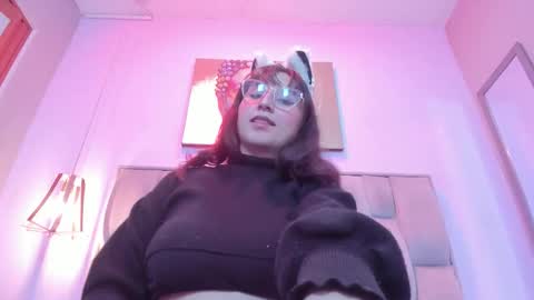 Snapshot of maddie_lesyoux chatting on March 11, 12:22 pm maddie online show from March 11, 12:22 pm