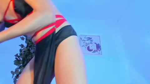 Maddie Ray online show from June 5, 11:38 am