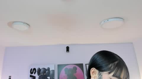 Maddierosee online show from March 20, 3:33 am