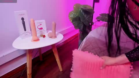 Maddierosee online show from March 20, 7:52 pm