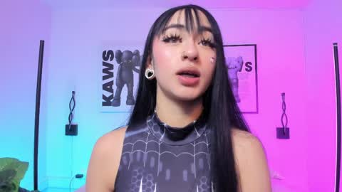 Maddierosee online show from March 24, 3:33 am