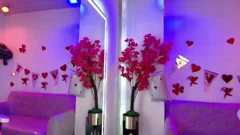 maddie_t18 online show from February 12, 11:49 am