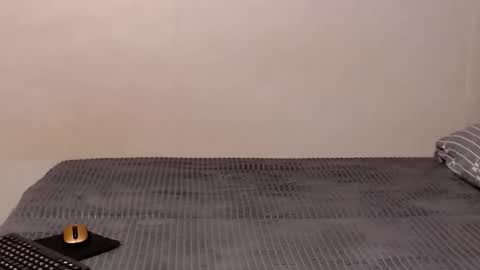 maddieandjason online show from October 18, 7:09 am