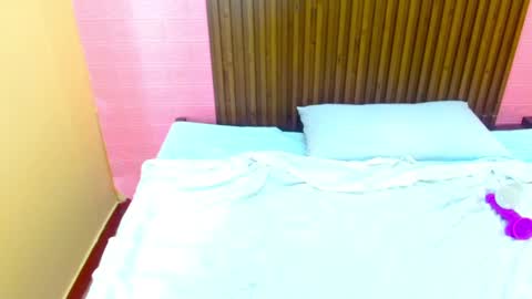MY NAME IS MADDI online show from January 15, 5:29 am