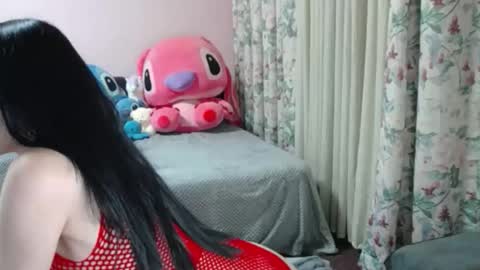 Snapshot of maddison_summer chatting on April 15, 11:38 pm Maddison Summer online show from April 15, 11:38 pm