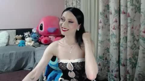 Snapshot of maddison_summer chatting on May 8, 9:42 pm Maddison Summer online show from May 8, 9:42 pm