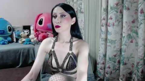 Snapshot of maddison_summer chatting on June 10, 10:41 pm Maddison Summer online show from June 10, 10:41 pm
