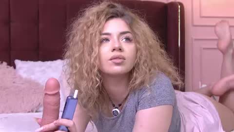 Snapshot of maddisonblush chatting on July 6, 7:27 am Maddison online show from July 6, 7:27 am