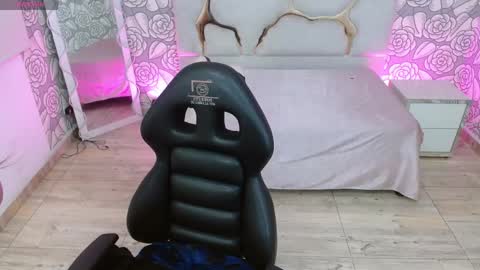 maddisson_tay online show from May 22, 12:00 pm
