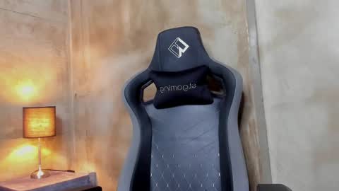 Snapshot of maddox_santana chatting on November 3, 12:02 am Maddox Santana online show from November 3, 12:02 am