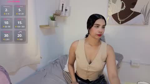 Snapshot of maddy99_ chatting on June 26, 8:02 pm Maddy online show from June 26, 8:02 pm