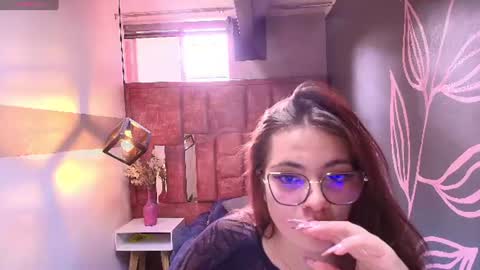 Maddy Carter online show from July 8, 7:29 pm