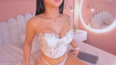 Maddy  online show from December 27, 9:06 am